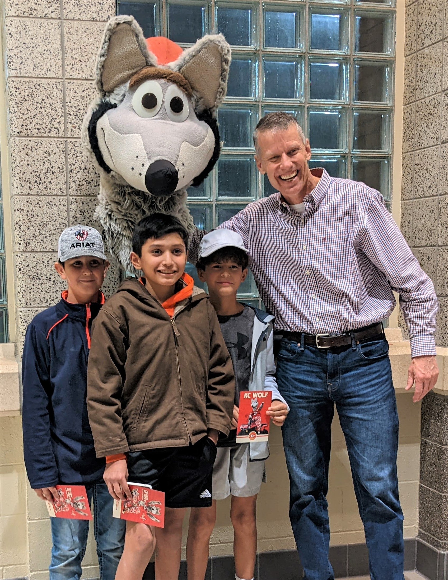 KC Wold meets with audience members at Scott City High School