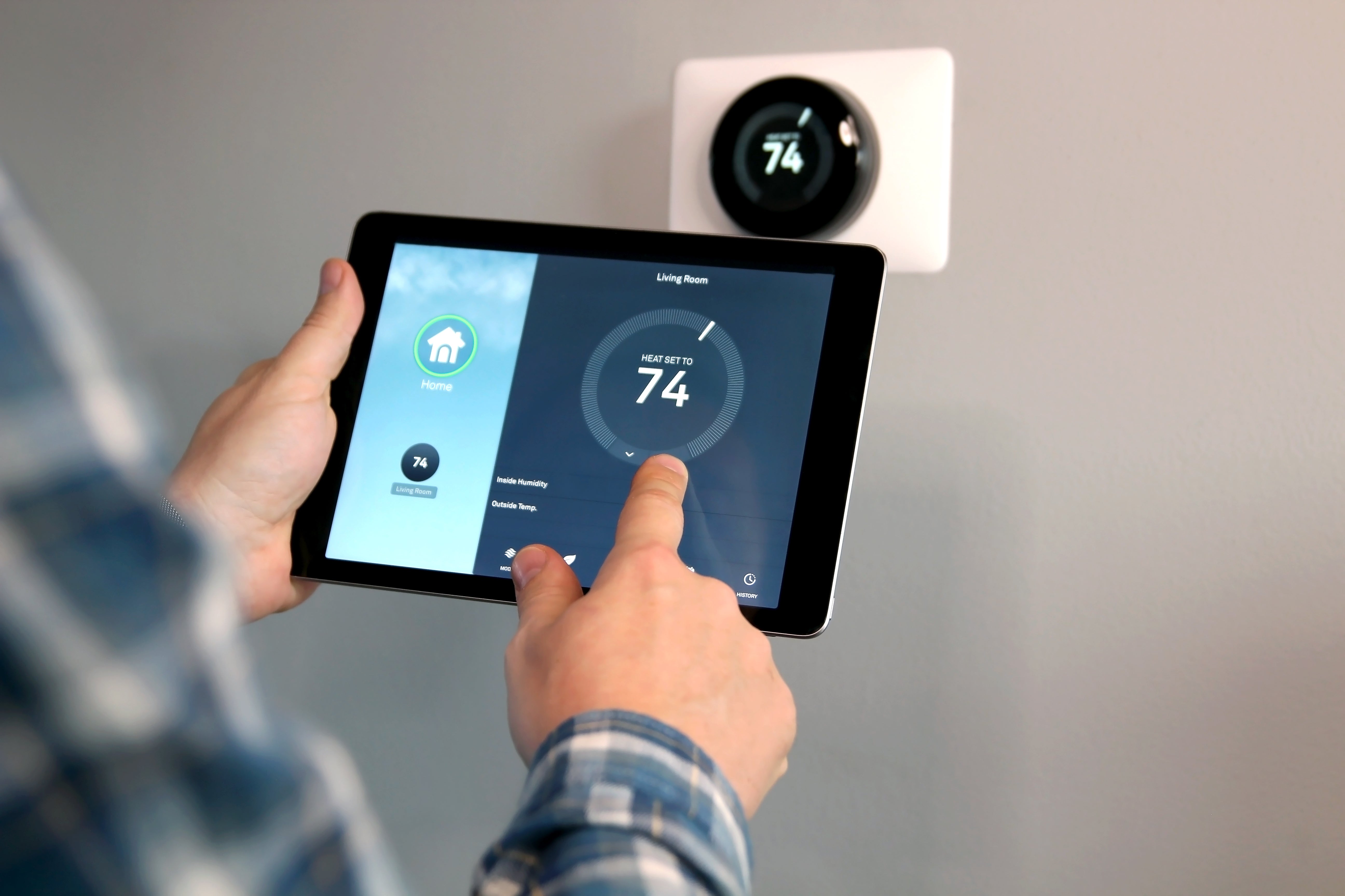 Controlling thermostat using iPad